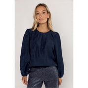 Blouse pleats