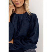 Blouse pleats
