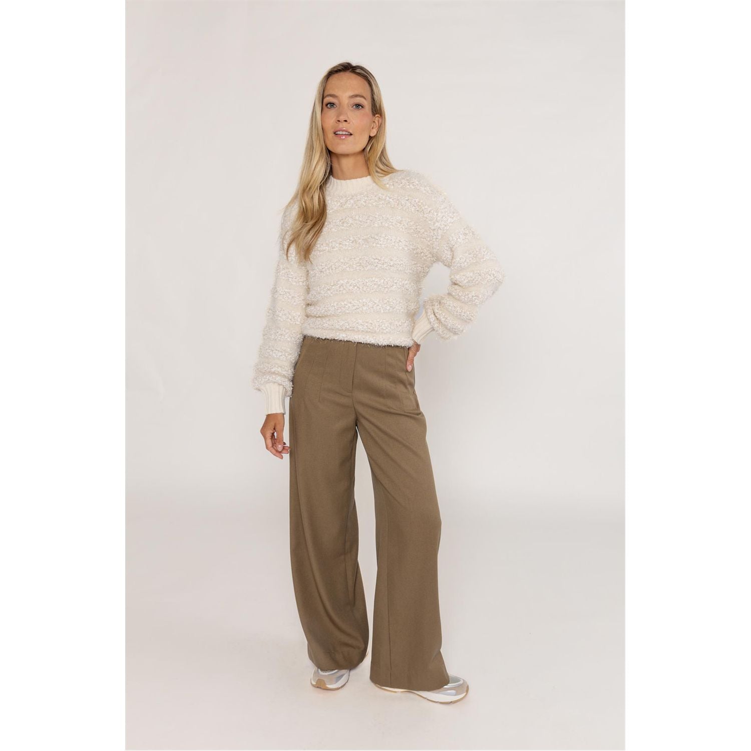 Pullover hairy