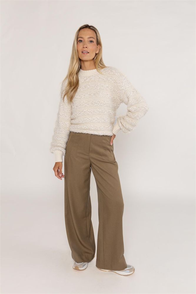 Pullover hairy