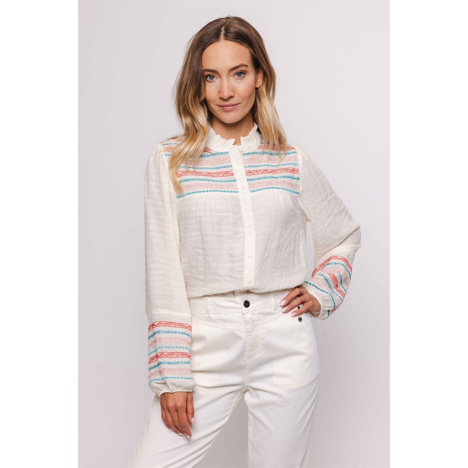 Blouse embroidery - off white