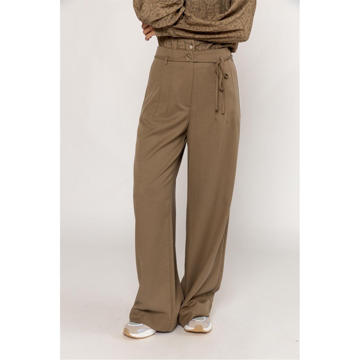Pant wide