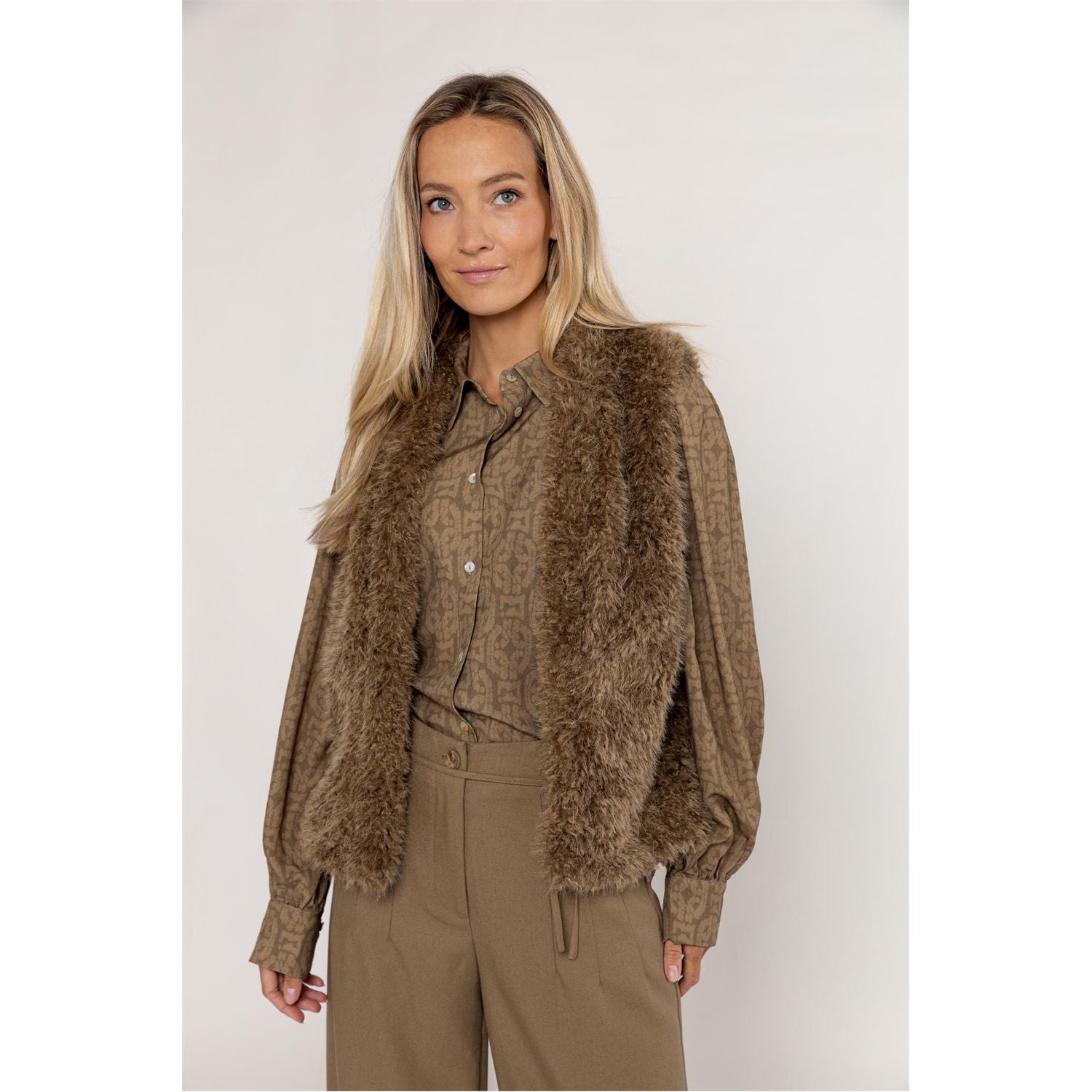 Cardigan fur