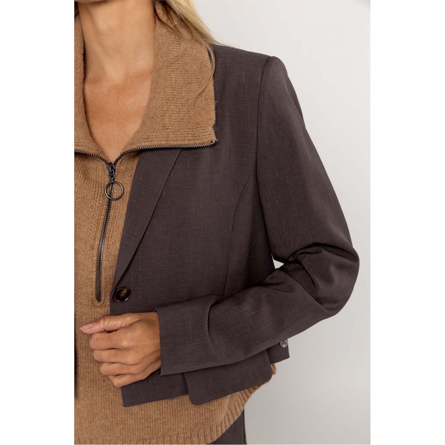 Blazer short
