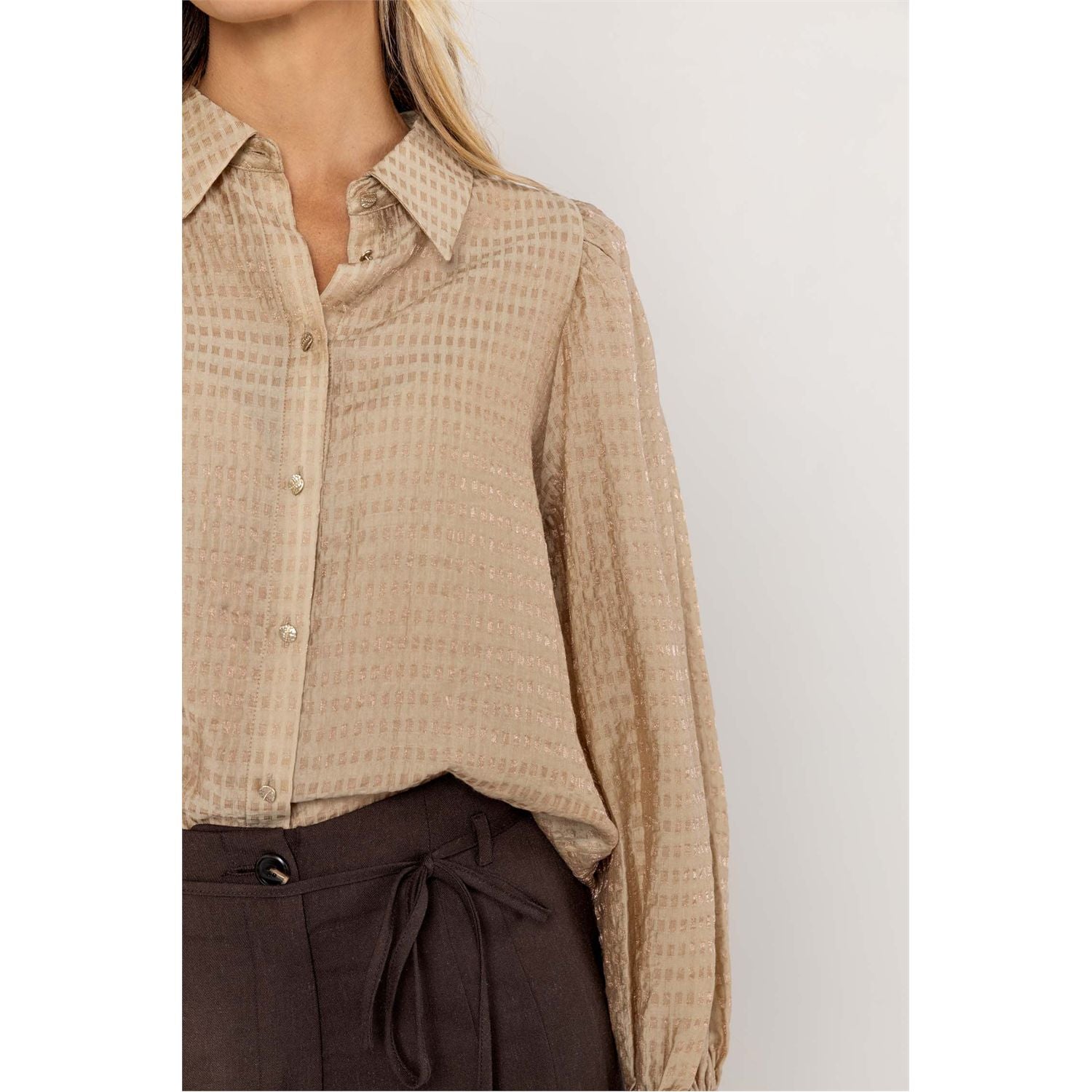 Blouse shiny