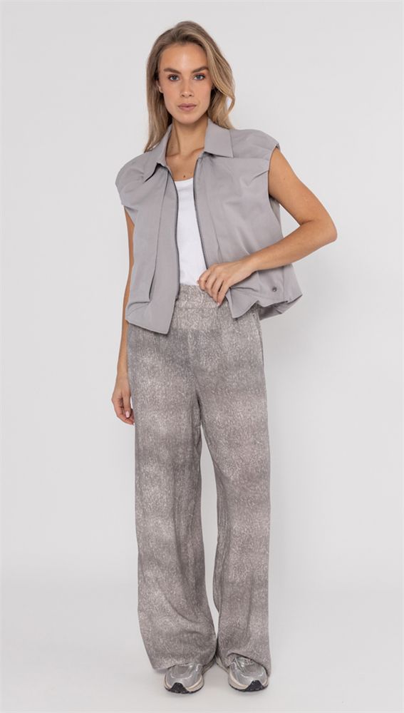 Jacket sleeveless