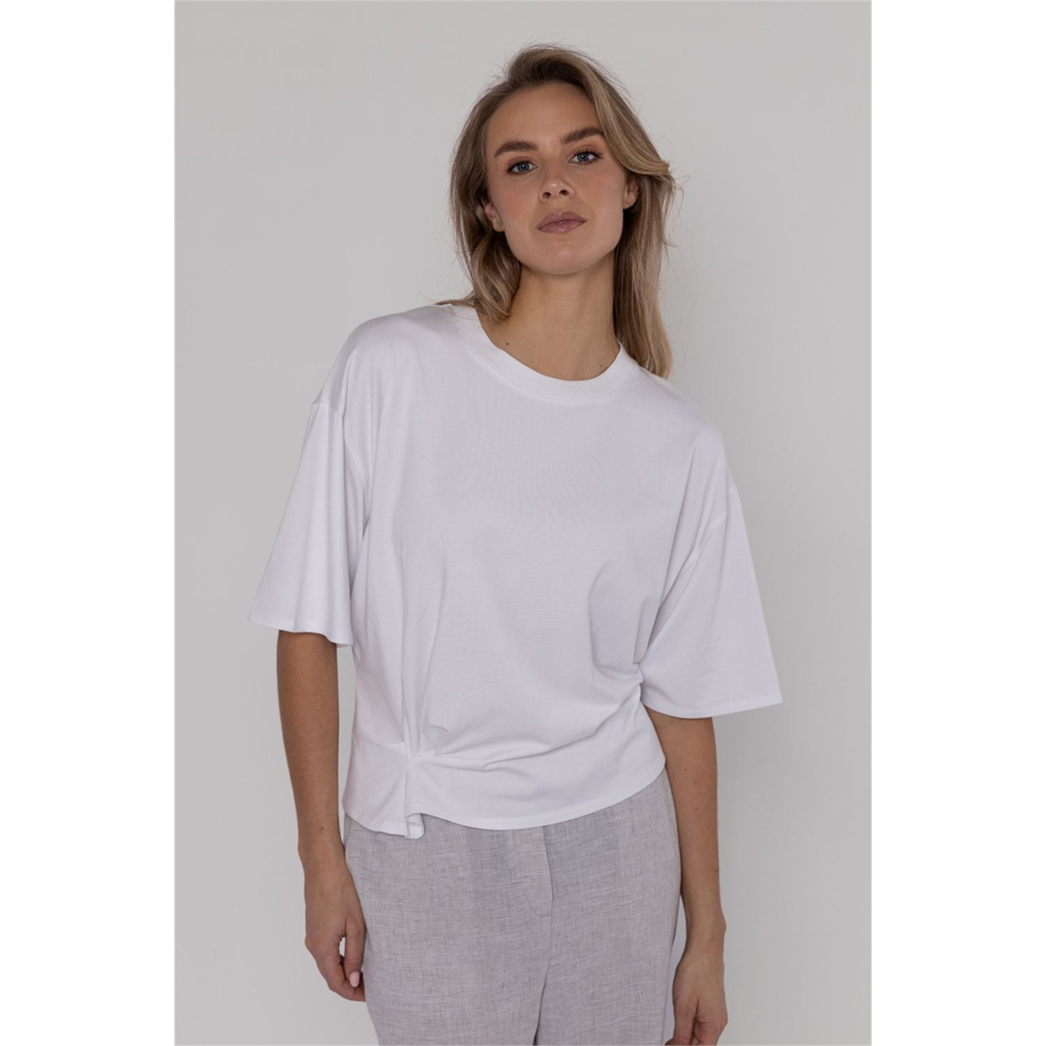 T-shirt pleated