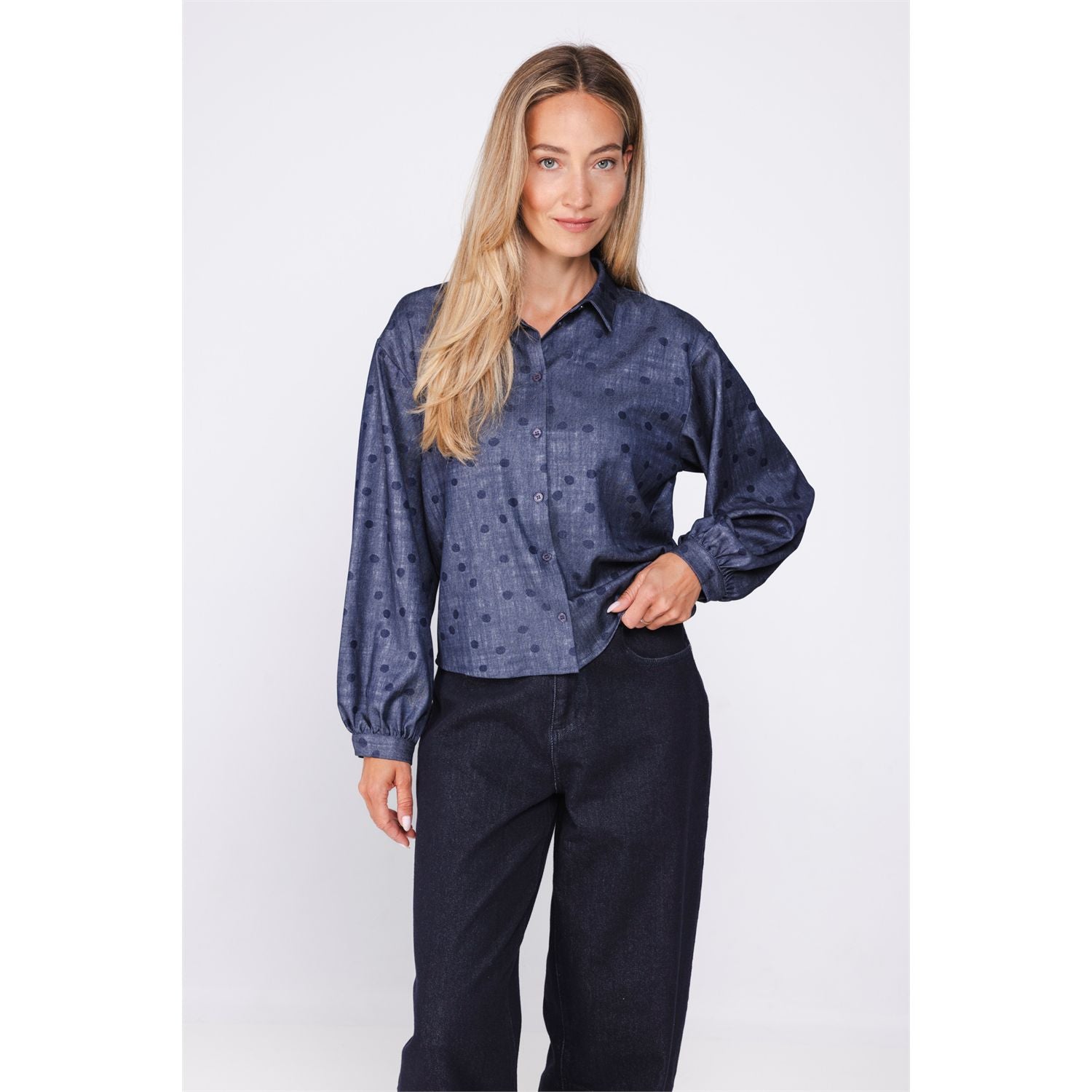 Blouse dots